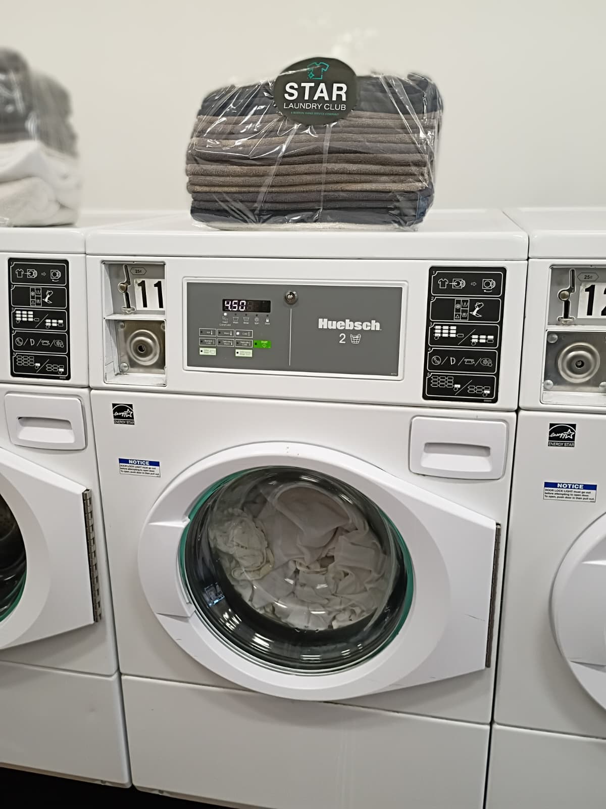 Convenient wash dry fold and drop-off laundry service near Fenway