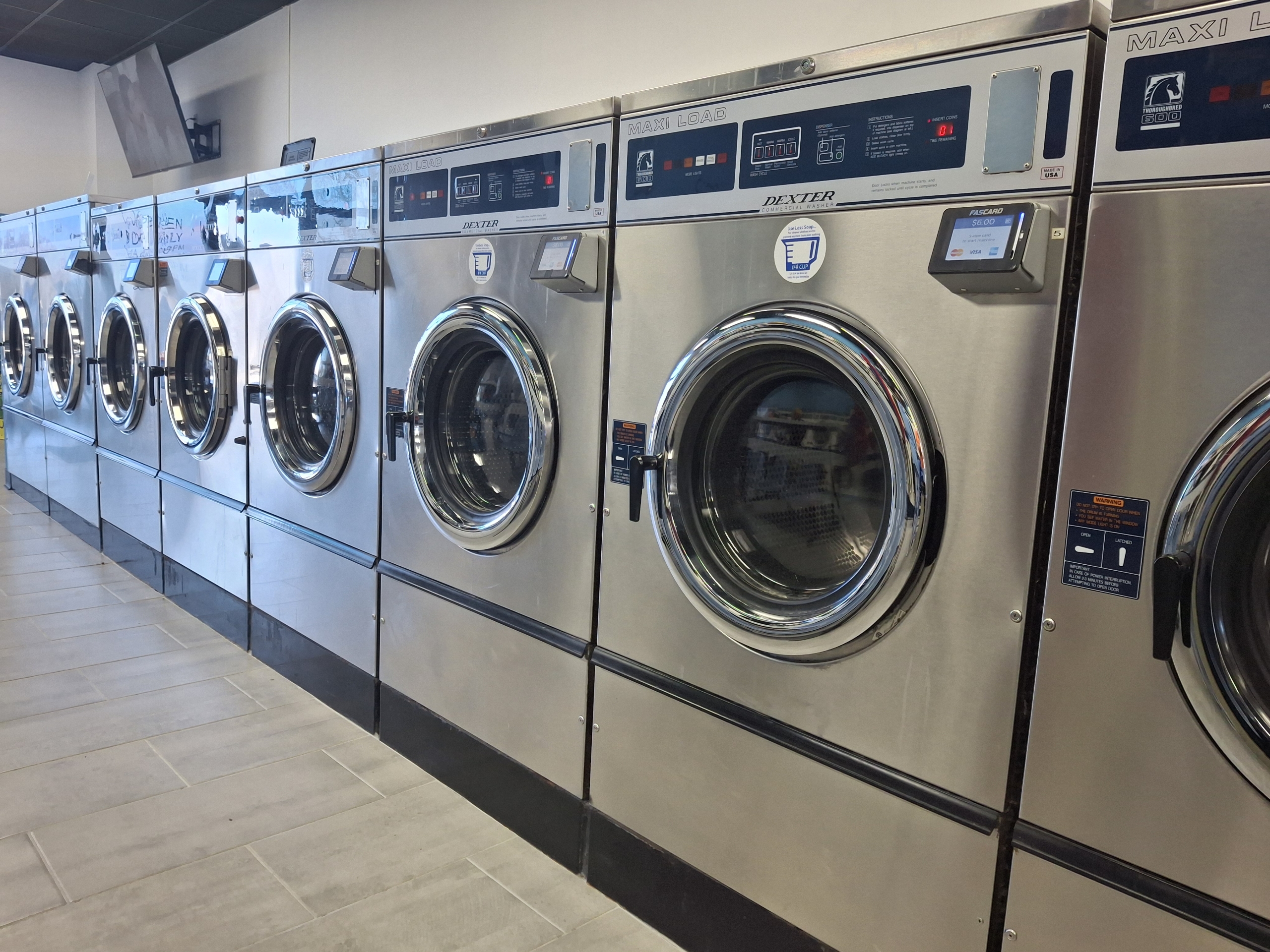 Same day laundry service near 03053, New Hampshire