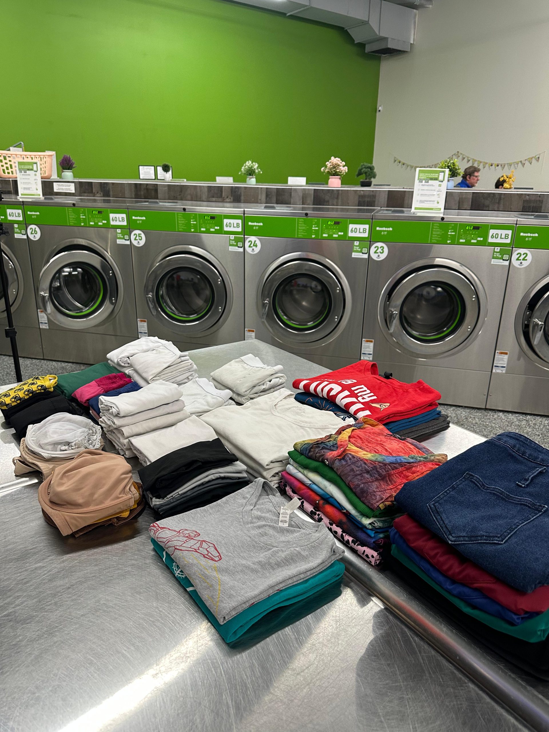 Same day laundry service for customers near 84045, Utah
