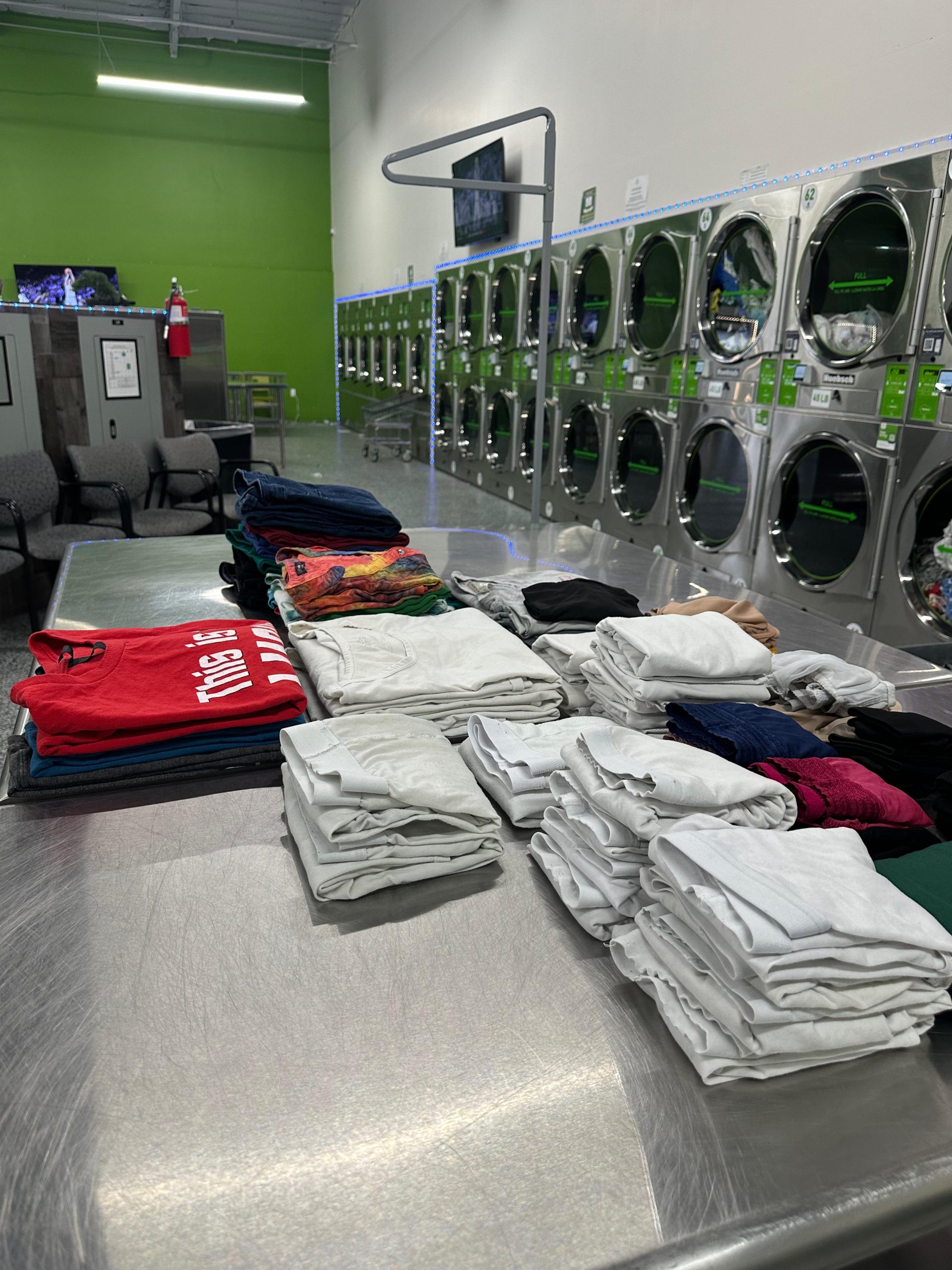 Same day laundry service near Saratoga Springs Utah